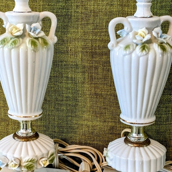 VTG Porcelain Capodimote Vanity Portable Boudoir Lamps Hand Painted Marble Base - Picture 6 of 8